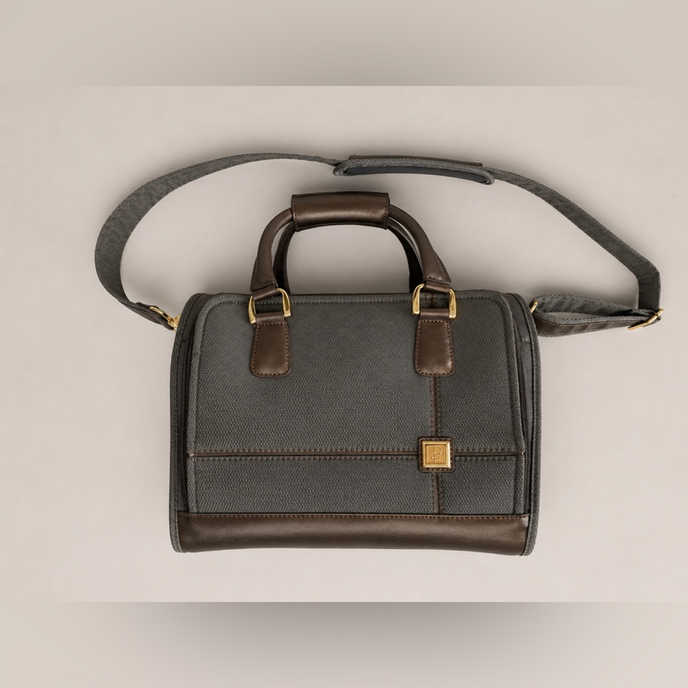 DIANE VON FURSTENBERG - Vintage Travel Vanity Case Weekender Bag w Strap & Pouch - Picture 5 of 13